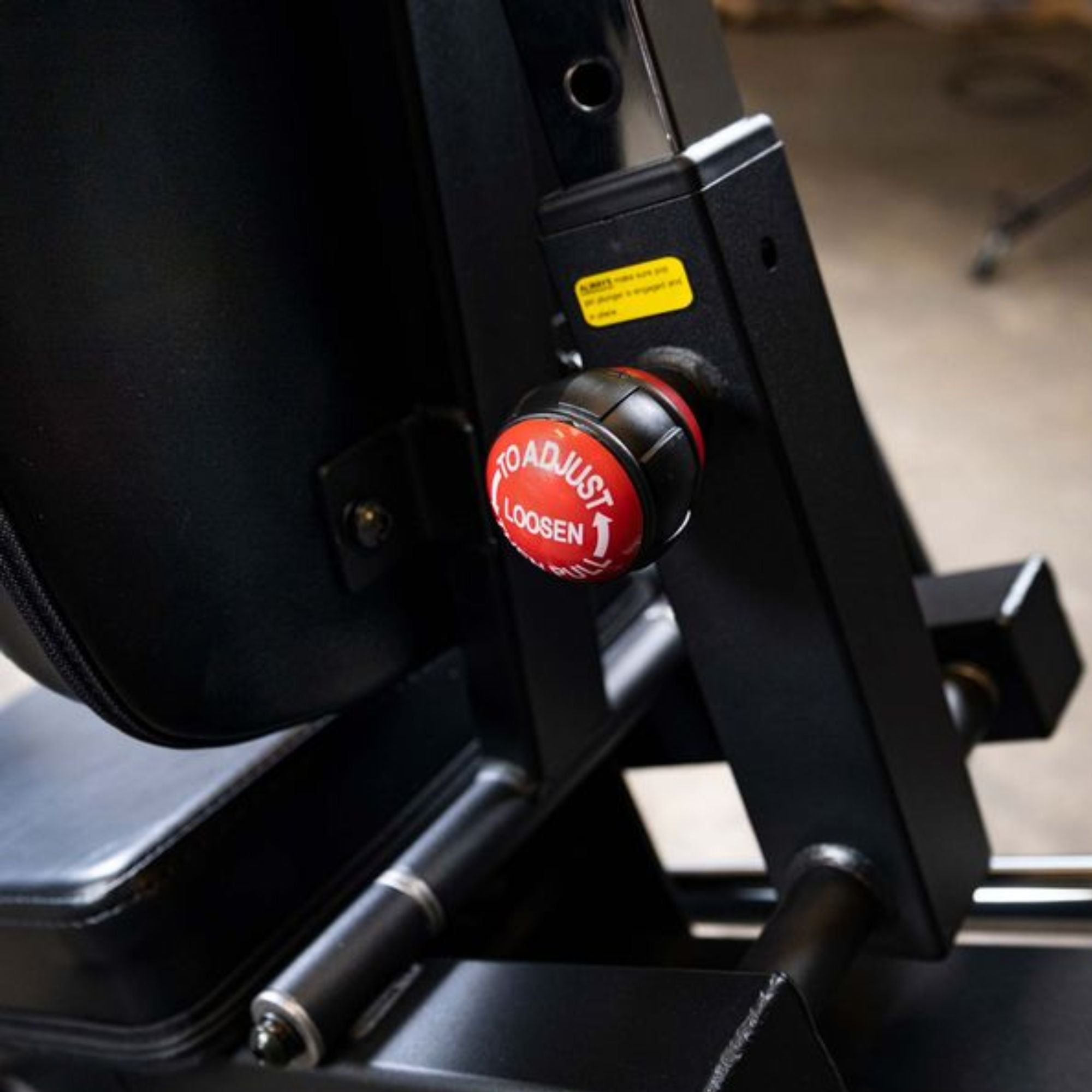 Body-Solid Compact Leg Press GCLP100 Adjustable seat knob