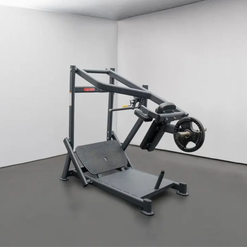 BodyKore Pendulum Squat CF8137 2