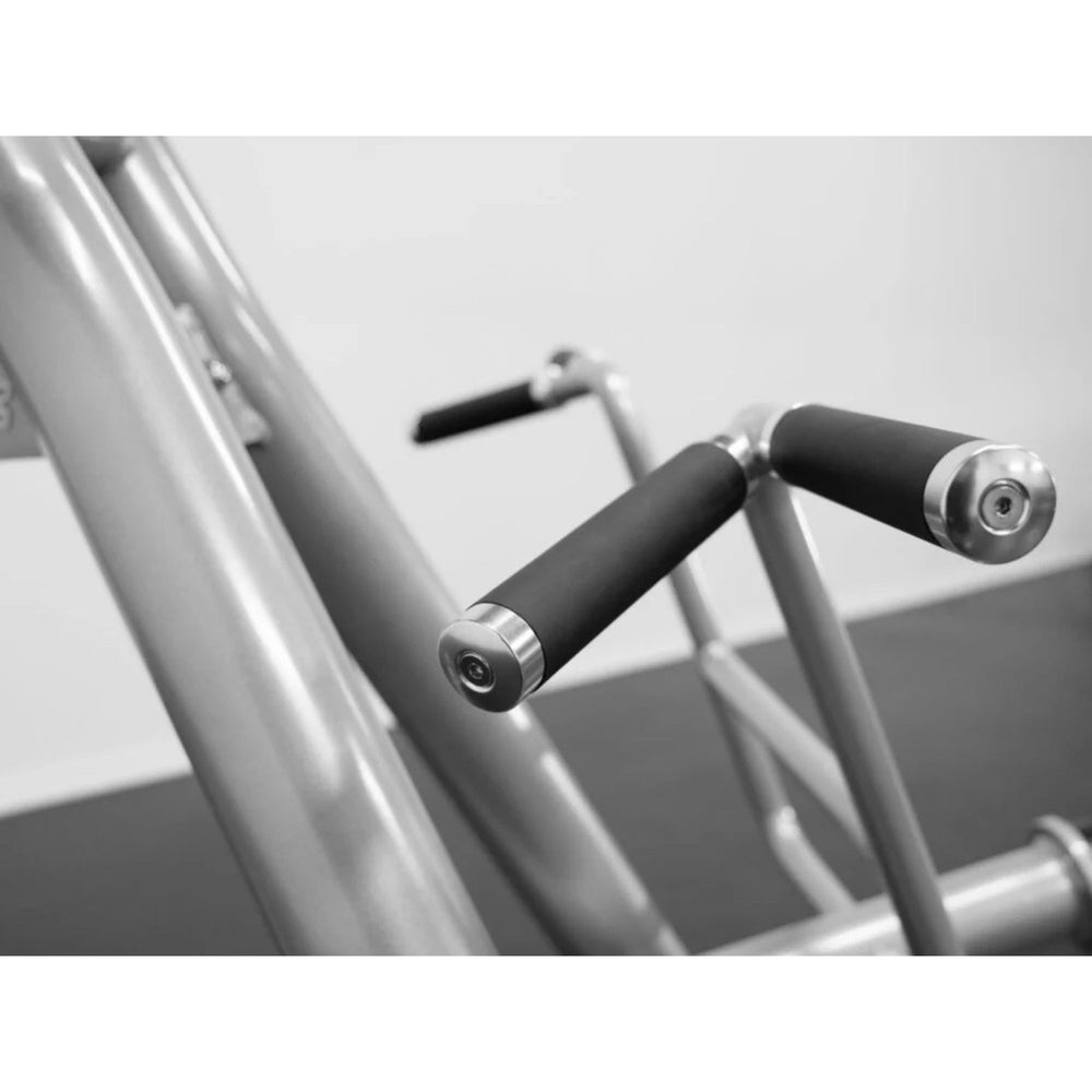 BodyKore Standing Row CF2173 Dual Polyurethane Covered Steel Handles