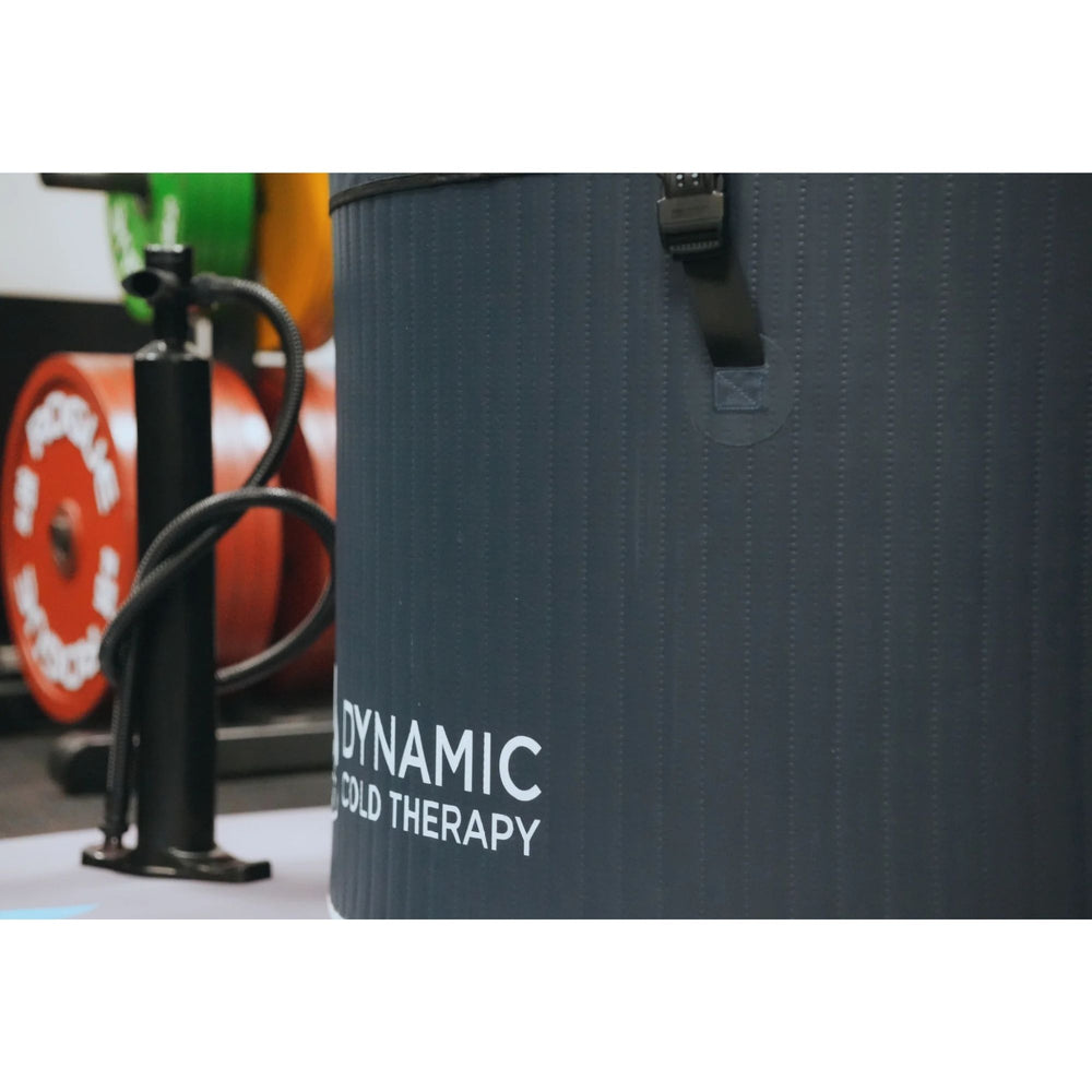 Dynamic Cold Therapy DCT-IO-052 on a blurred background