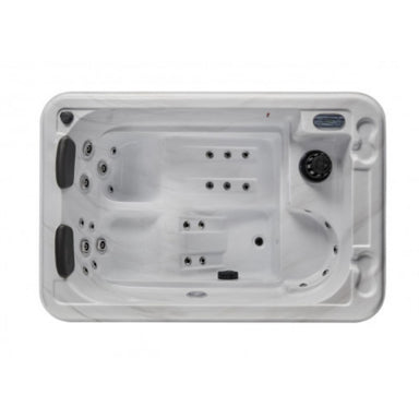 Luxury Spas Riley 3-Person Hot Tub Top View