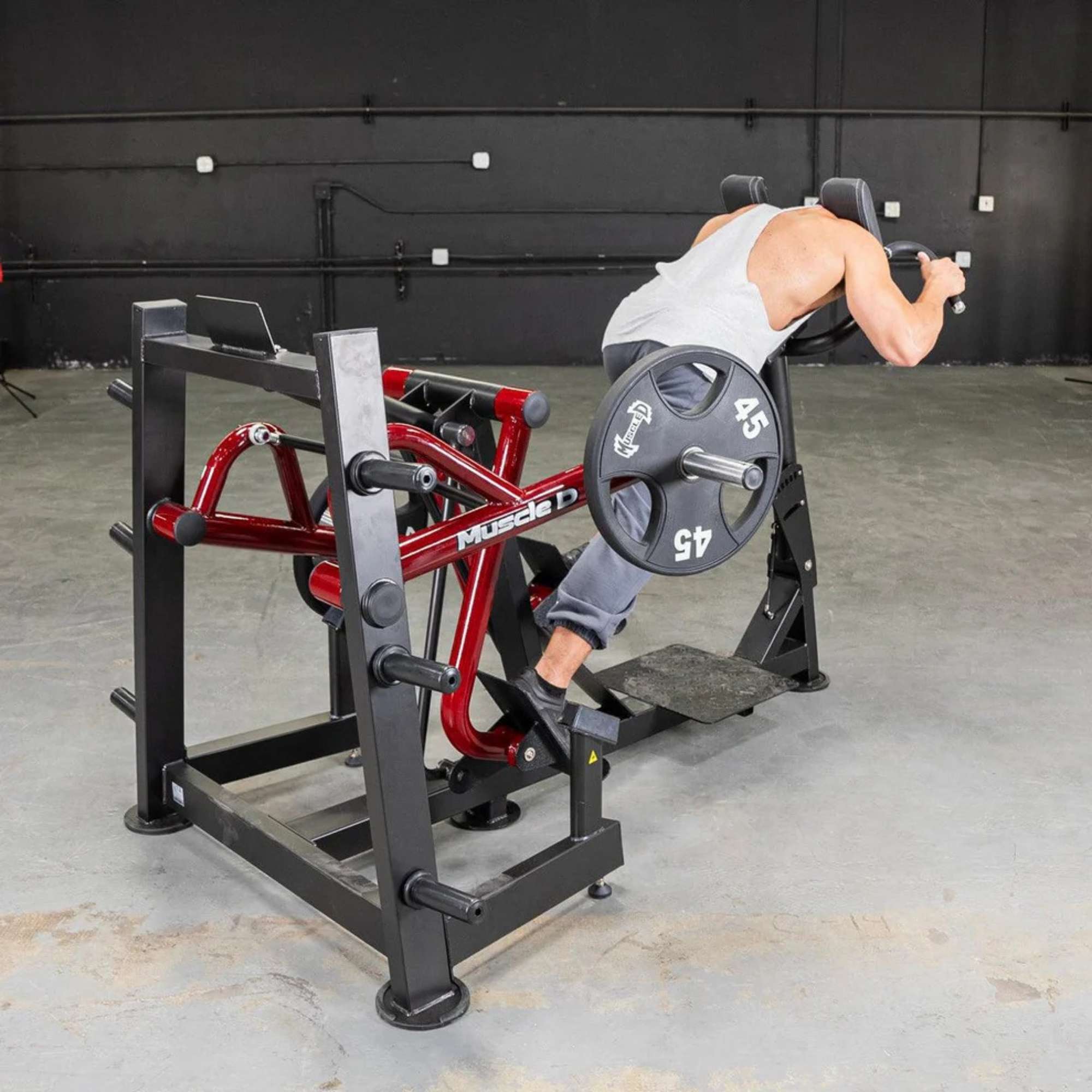 Muscle D Iso-Lateral Sprint Trainer PL-PV2-ST in use.