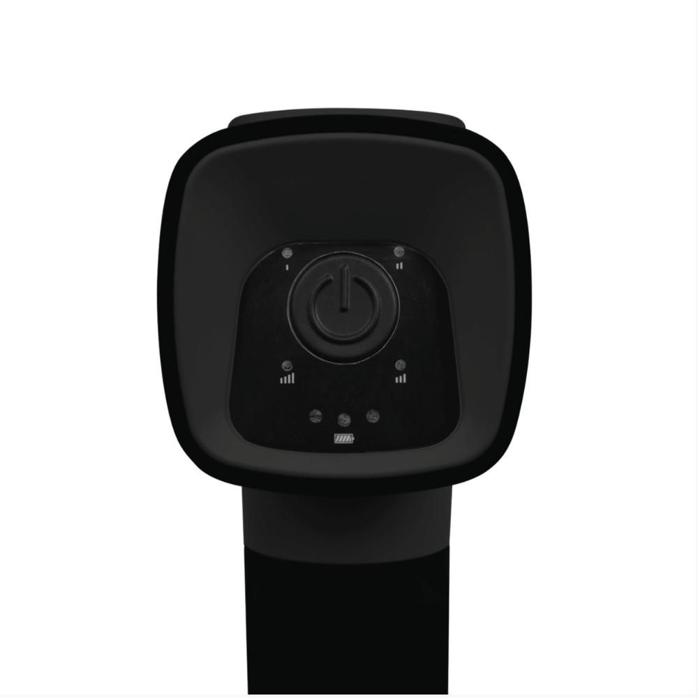 Power Plate Pulse Black with different settings and battery indicator