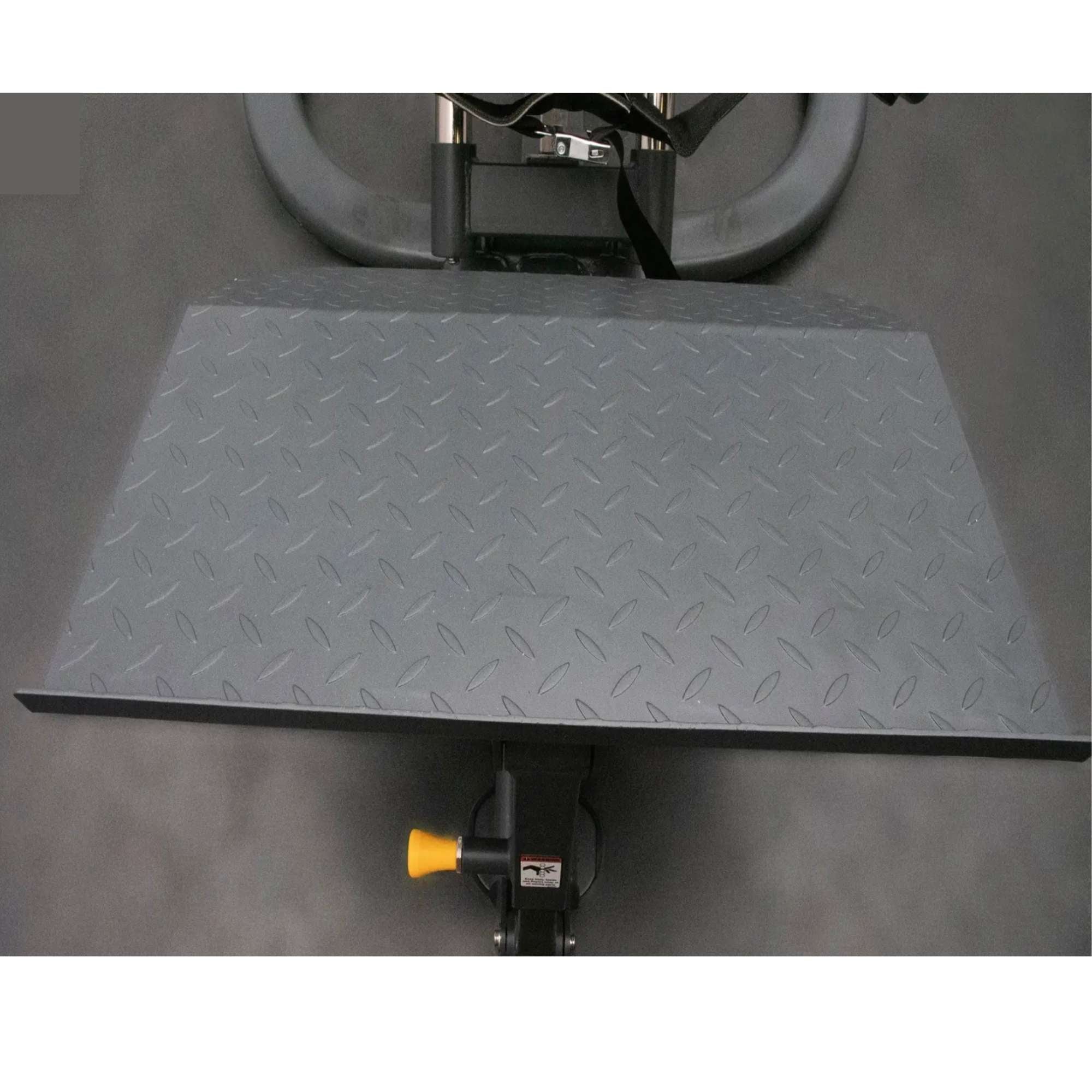 bodykore-glute-press-cf8131-footplate