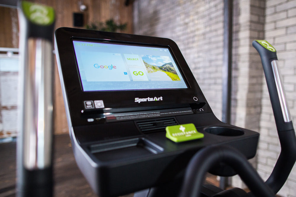 SportsArt Status Senza Elliptical-16 inch - E876-16 close up on console