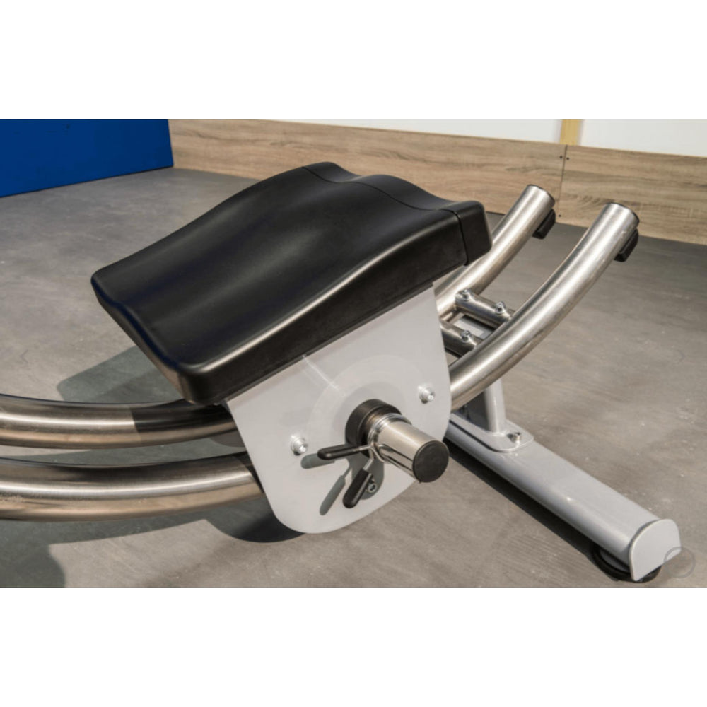 The Abs Company AB Coastal CS3000 close up of weight plate horn and collar to secure weight plates zoomed out